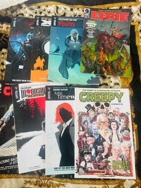 Comics bundle 8 books